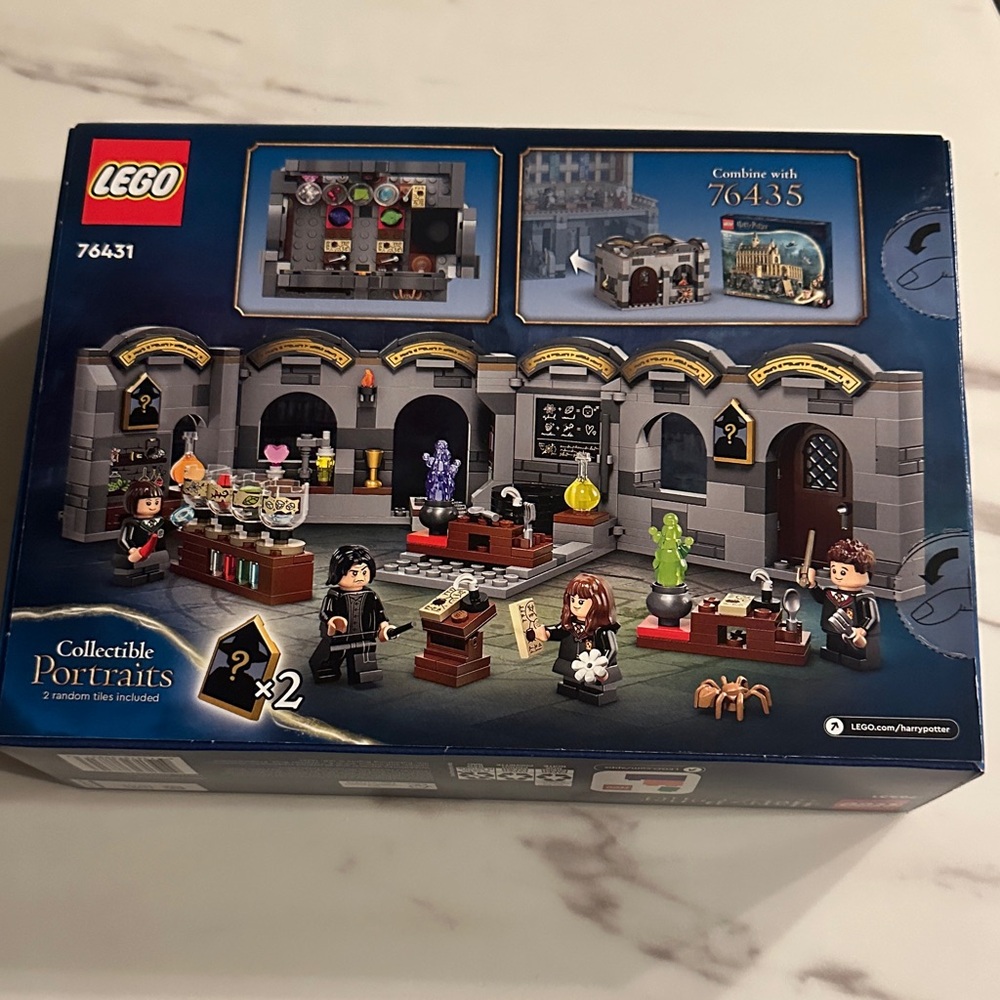 NEW* LEGO Harry Potter Magical Classroom Set - Picture 2 of 2